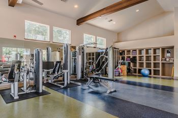 Fitness center w/ free boot camp classes